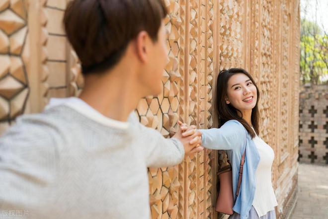 在一起是什么样的感觉？球盟会男女之间第一次(图2)